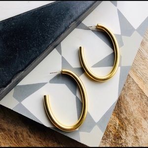 Madewell Jewelry - Madewell // Chunky Oval Hoop Earrings Madewell Jewelry - Madewell // Chunky Oval Hoop Earrings